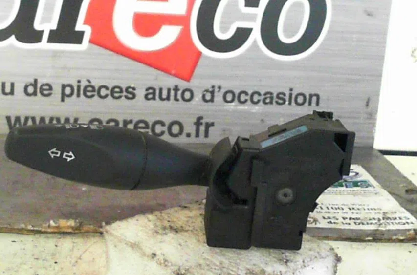 Commande clignotant FORD FIESTA 5  FIESTA 5 PHASE 1 occasion