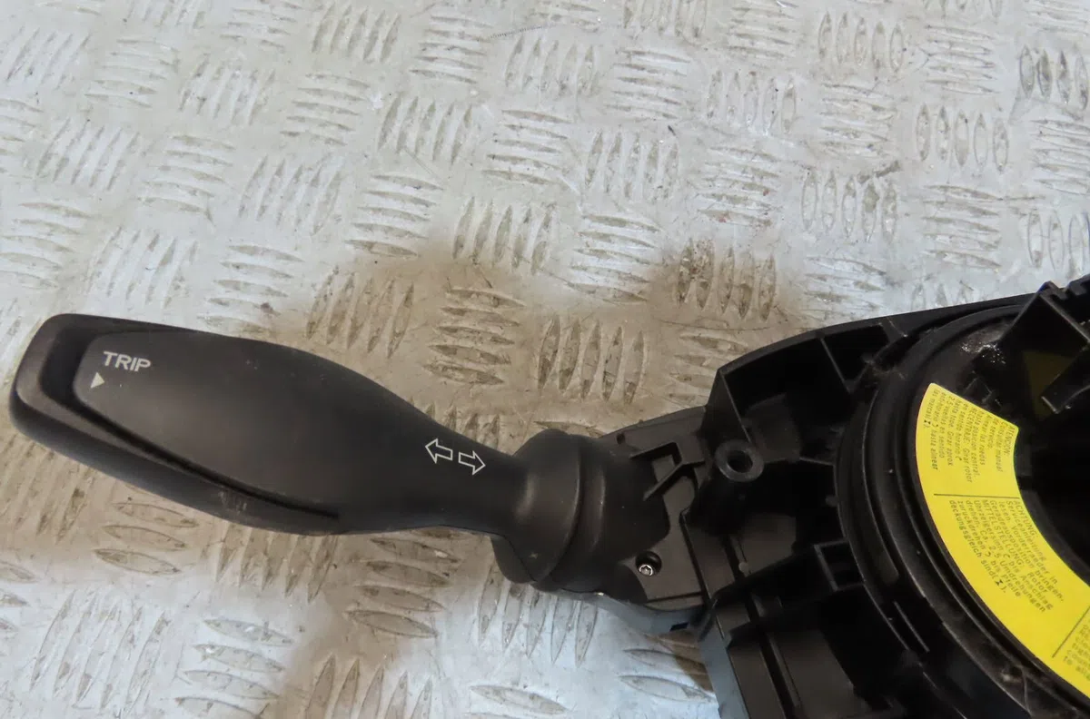 Commande clignotant Ford FIESTA VI (CB1, CCN) 1.4 tdci (2010-2012) 3 portes occasion