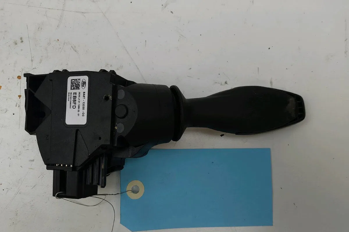 Commande clignotant Ford FIESTA VI (CB1, CCN) 1.4 tdci (2010-2012) 3 portes occasion