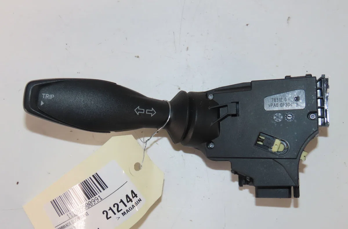 Commande clignotant Ford FIESTA VI (CB1, CCN) 1.6 tdci (2008-2012) occasion