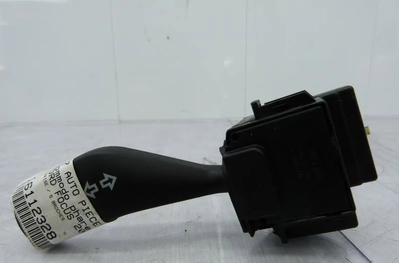Commande clignotant FORD FOCUS 2 PHASE 1 BREAK occasion