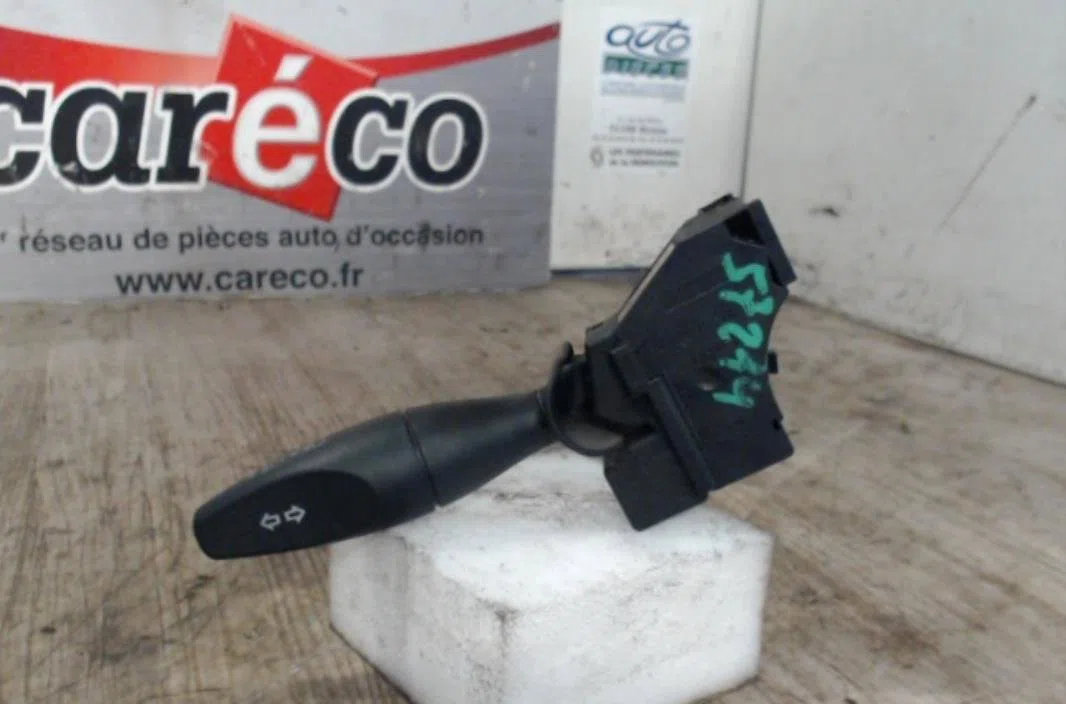 Commande clignotant Ford FOCUS I (DAW, DBW) 1.6 16v (1998-2004) occasion