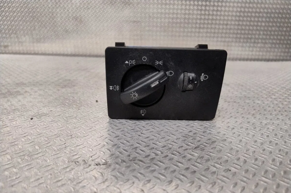 Commande clignotant Ford FOCUS II (DA_, HCP, DP) 1.8 tdci (2005-2012) occasion