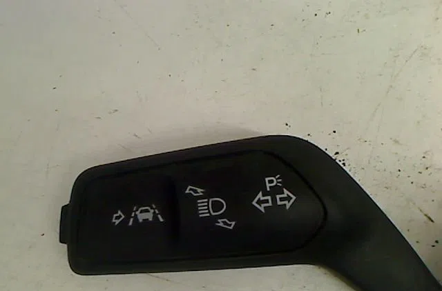 Commande clignotant FORD FOCUS IV occasion
