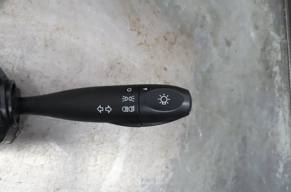 Commande clignotant HYUNDAI I10 2008 occasion