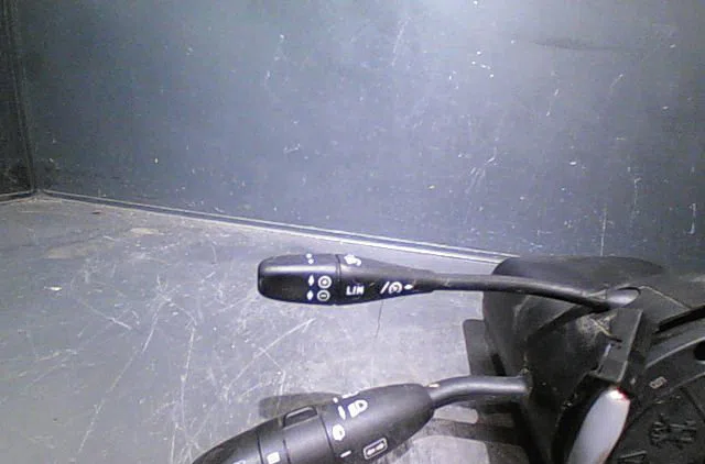 Commande clignotant Mercedes-benz CLASSE A (W169) A 180 cdi (169.007, 169.307) (2004-2012) 5 portes occasion