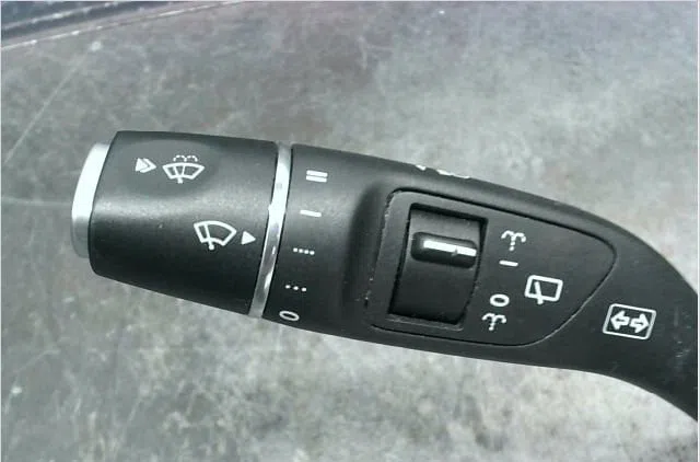 Commande clignotant Mercedes-benz CLASSE B Sports Tourer (W246, W242) B 200 cdi (246.201) (2011-2014) occasion