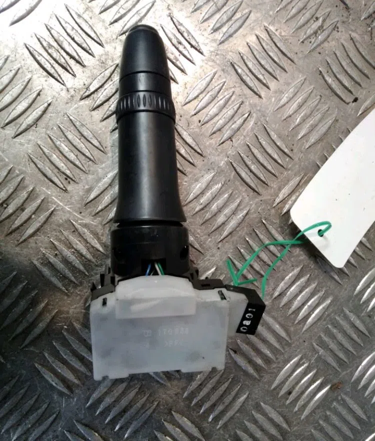 Commande clignotant Mitsubishi ASX (GA_W_) 1.8 di-d (ga6w) (2010) occasion