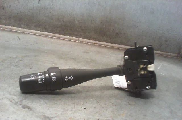Commande clignotant NISSAN ALMERA 2002 occasion