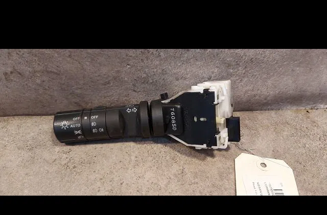 Commande clignotant Nissan QASHQAI - QASHQAI 2 I (J10, NJ10, JJ10E) 2.0 dci traction intégrale (2007-2013) 5 portes occa