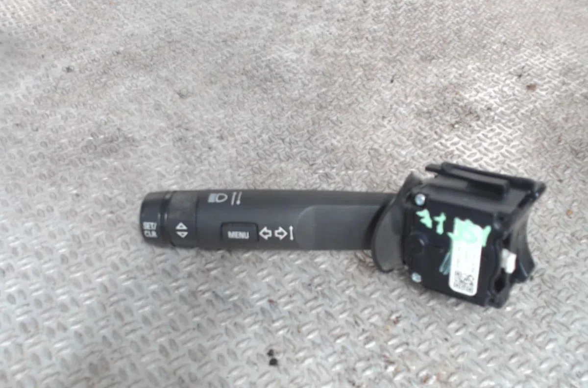 Commande clignotant OPEL ASTRA J  ASTRA J GTC occasion