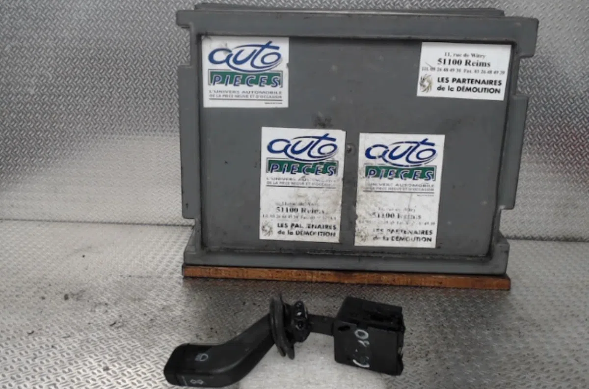 Commande clignotant Opel CORSA C (X01) 1.3 cdti (f08, f68) (2003-2009) occasion