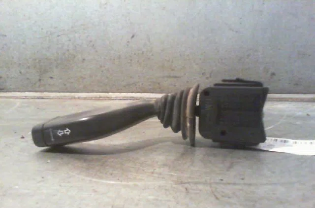 Commande clignotant OPEL OMEGA 1995 occasion