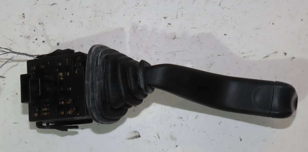 Commande clignotant Opel TIGRA TwinTop (X04) 1.4 (r97) (2004-2010) occasion