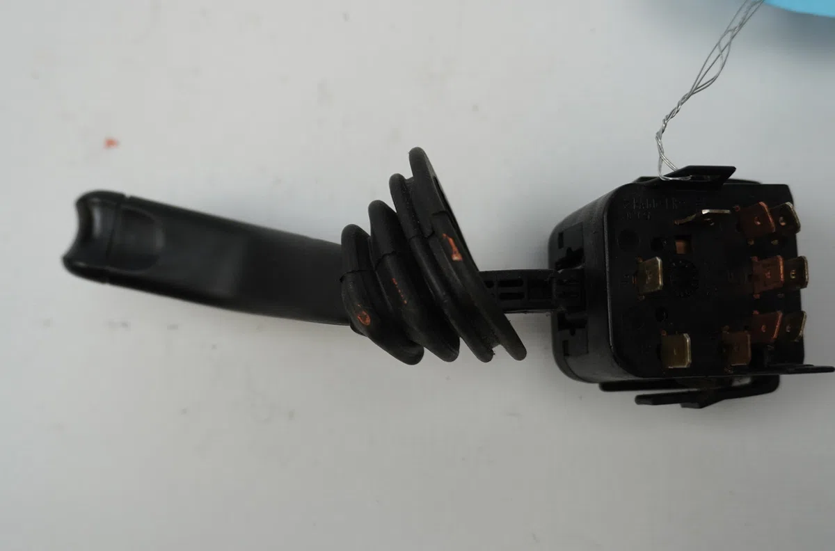Commande clignotant Opel VECTRA B Break (J96) 2.0 dti 16v (f35) (1997-2003) occasion