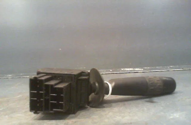 Commande clignotant Peugeot 405 II (4B) 2.0 (1992-1995) occasion