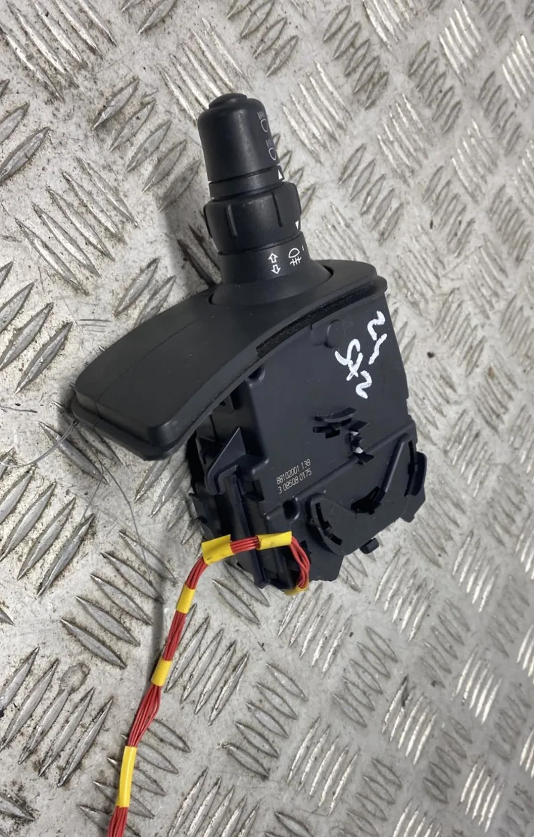 Commande clignotant RENAULT CLIO 3 PHASE 1 occasion