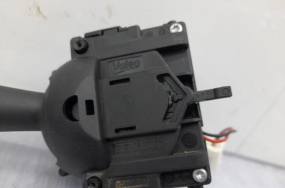 Commande clignotant RENAULT CLIO 4 PHASE 2 occasion
