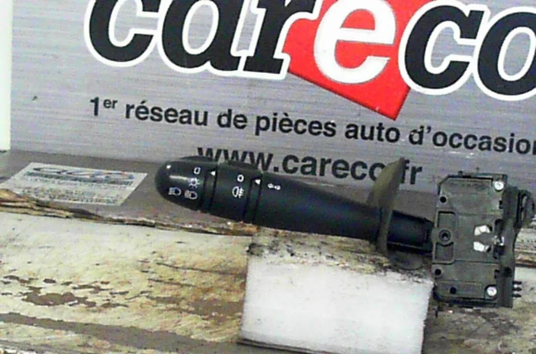 Commande clignotant Renault CLIO II (BB_, CB_) 1.2 16v (bb05, bb0w, bb11, bb27, bb2t, bb2u, bb2v, cb05,... (2001-2016) 3