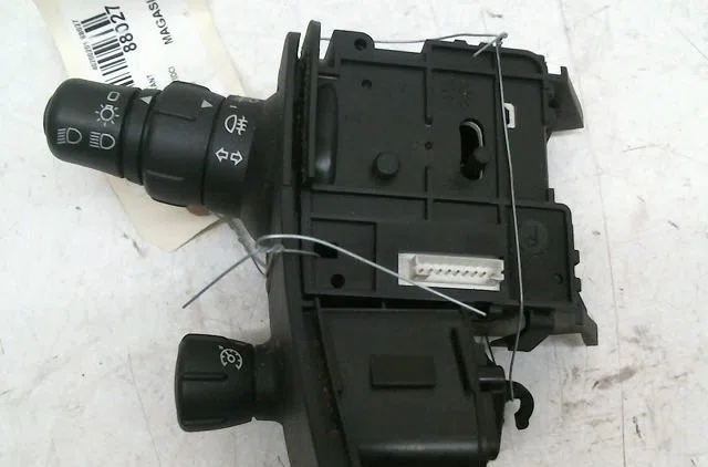 Commande clignotant Renault GRAND SCÉNIC II (JM0-1_) 2.0 dci (jm1k) (2005-2008) occasion