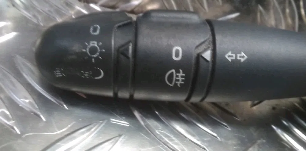 Commande clignotant Renault MEGANE I (BA0-1_) 1.4 e (ba0e, ba0v) (1996-2003) occasion
