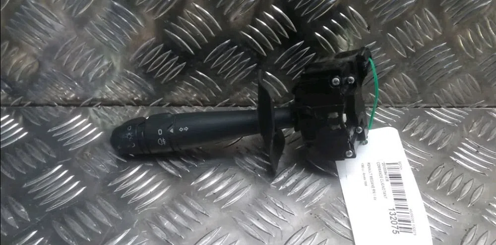 Commande clignotant Renault MEGANE I (BA0-1_) 1.4 e (ba0e, ba0v) (1996-2003) occasion