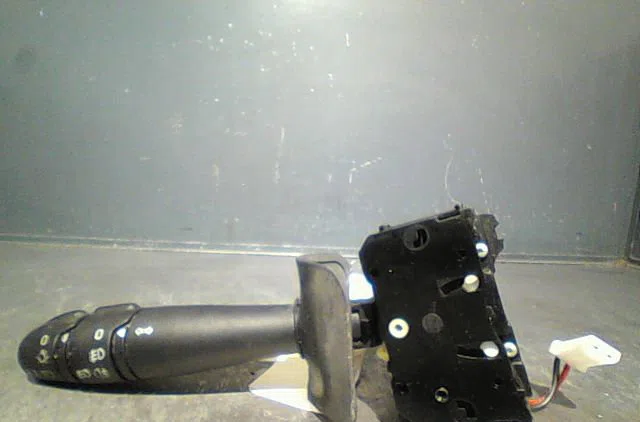 Commande clignotant Renault MEGANE I (BA0-1_) 1.6 16v (ba04, ba0b, ba11, ba1j, ba16, ba19, ba1k, ba1v,... (1999-2002) oc