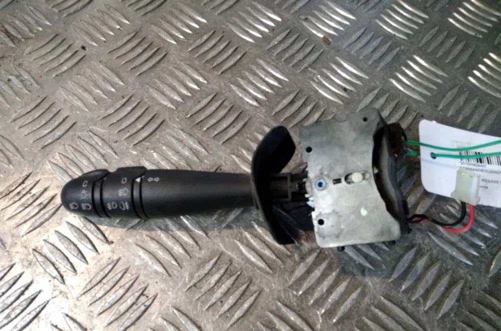 Commande clignotant Renault MEGANE I (BA0-1_) 1.9 dci (ba05, ba1f) (2001-2003) occasion