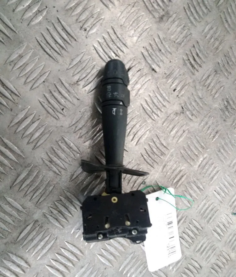 Commande clignotant Renault MEGANE I (BA0-1_) 1.9 dti (ba08, ba0n) (1997-2001) occasion