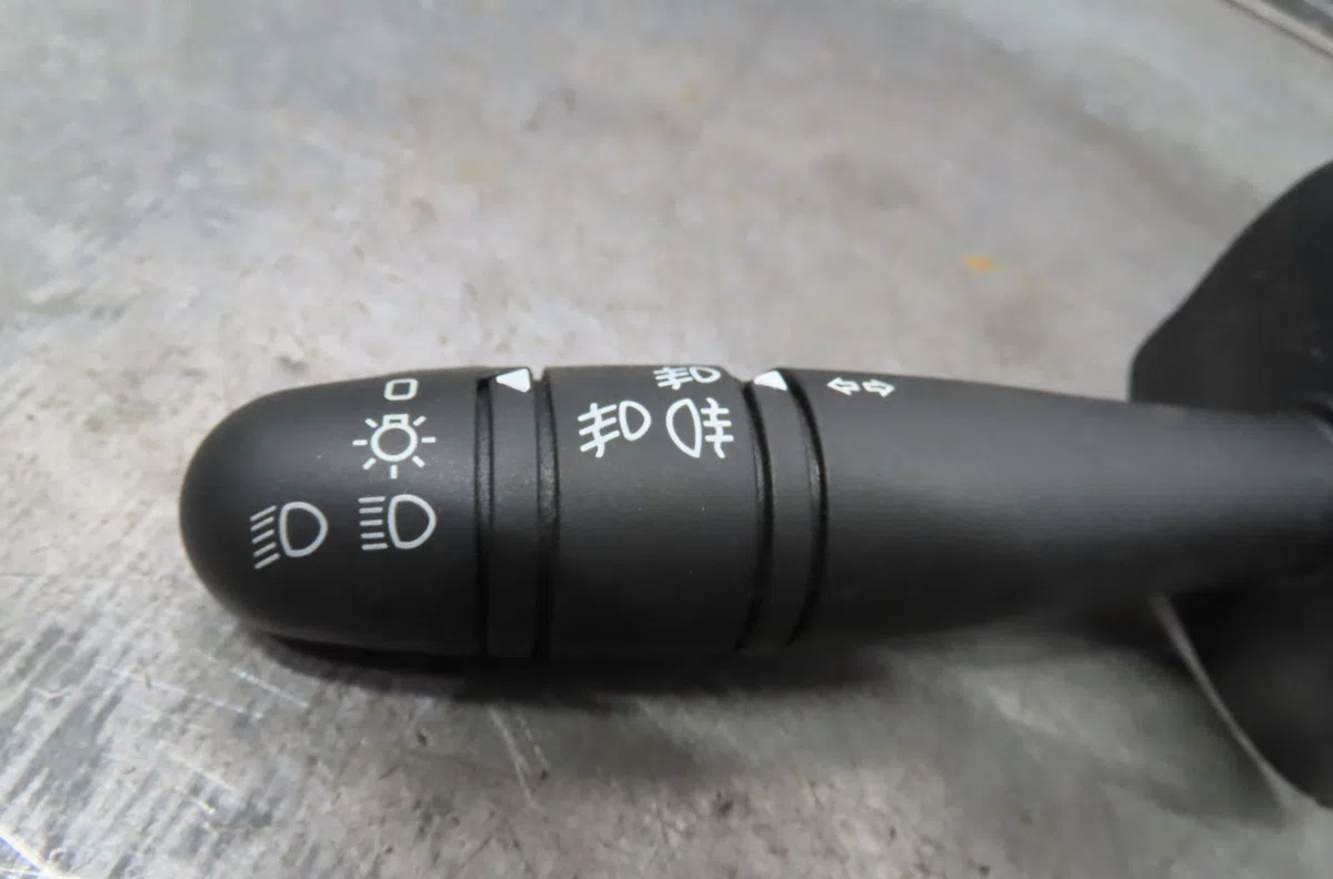 Commande clignotant RENAULT MEGANE I Phase 1 11-1995--03-1999 occasion
