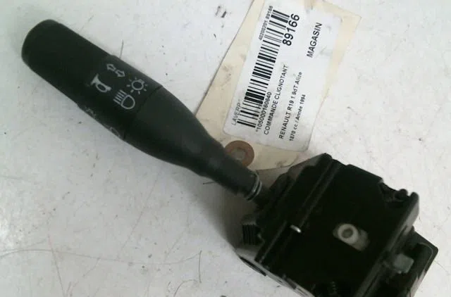 Commande clignotant RENAULT R19 occasion