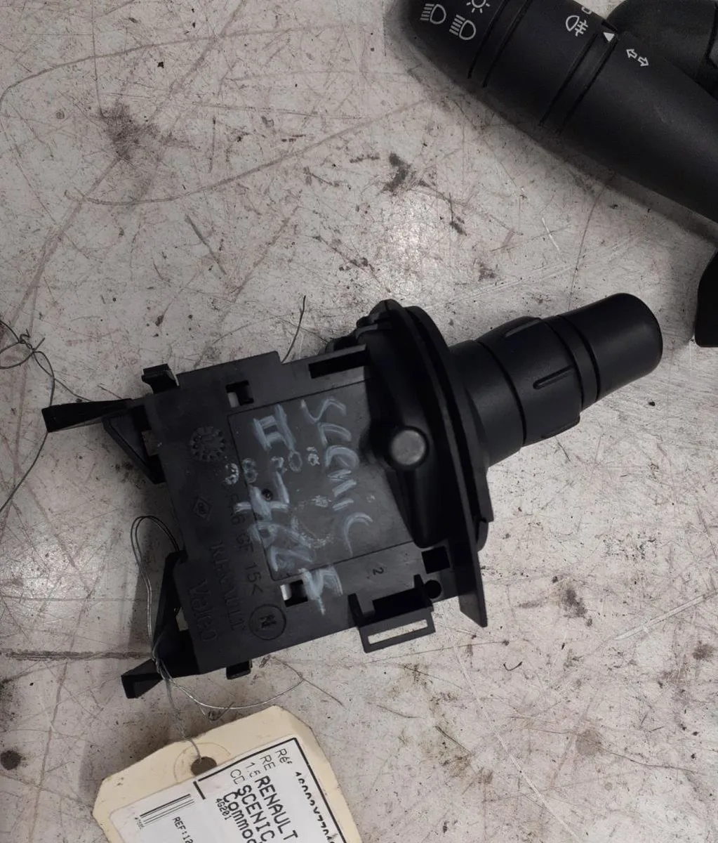 Commande clignotant Renault SCÉNIC II (JM0-1_) 1.5 dci (jm1e, jm16) (2005-2008) 5 portes occasion