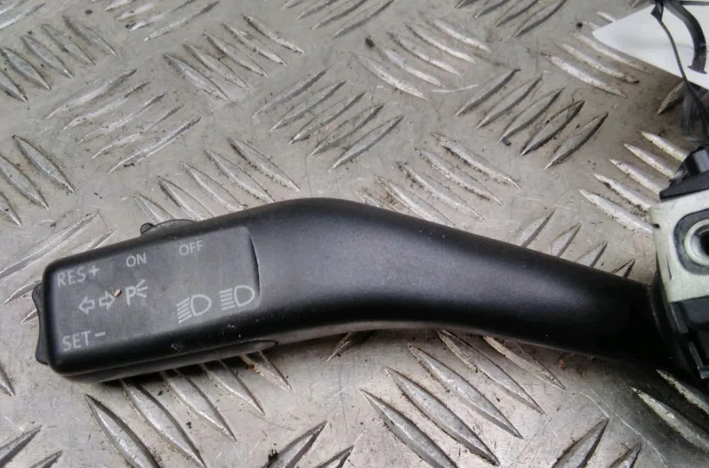 Commande clignotant Seat ALTEA XL (5P5, 5P8) 2.0 tdi 16v (2006) occasion