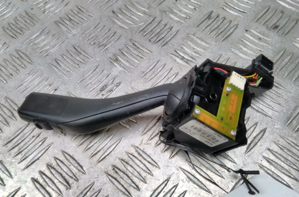 Commande clignotant Seat ALTEA XL (5P5, 5P8) 2.0 tdi 16v (2006) occasion