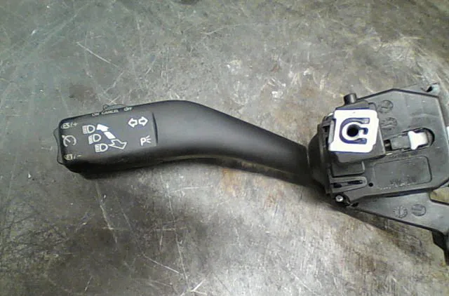 Commande clignotant Seat LEON (1P1) 1.9 tdi (2005-2010) 5 portes occasion
