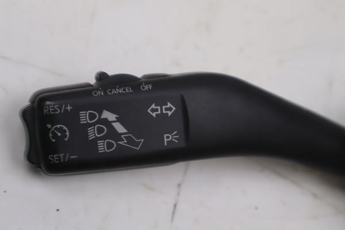 Commande clignotant Seat LEON (1P1) 2.0 tdi 16v (2005-2012) occasion
