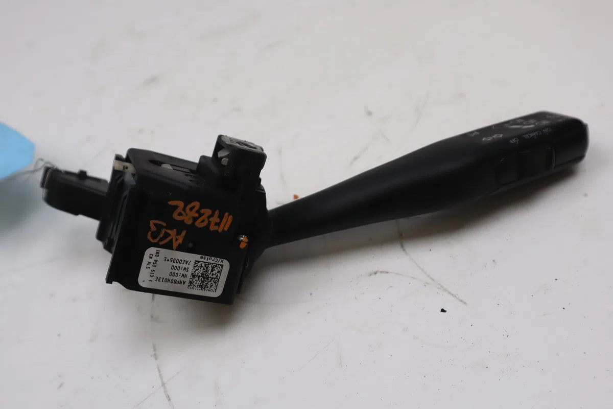 Commande clignotant Seat LEON (1P1) 2.0 tdi 16v (2005-2012) occasion