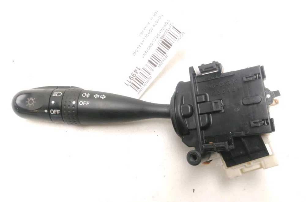 Commande clignotant Toyota COROLLA (_E12_) 2.0 d-4d (cde120r_, cde120l_) (2002-2006) occasion