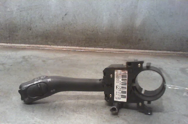 Commande clignotant VOLKSWAGEN GOLF IV Phase 1 01-1998--05-2004 occasion