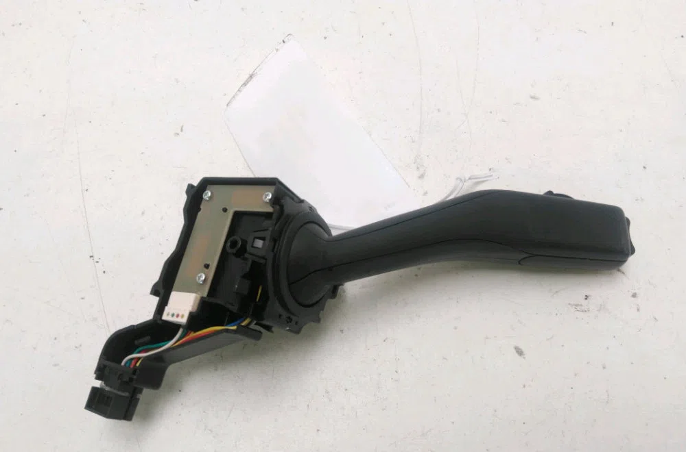 Commande clignotant Volkswagen GOLF PLUS V (5M1, 521) 1.9 tdi (2005-2009) occasion