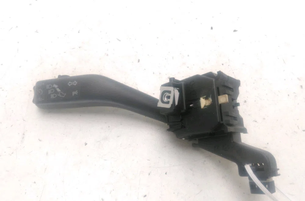 Commande clignotant Volkswagen GOLF VI (5K1) 1.6 tdi (2009-2012) 5 portes occasion