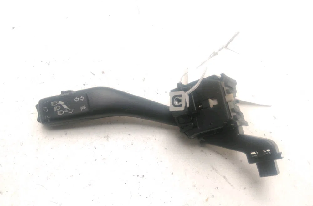Commande clignotant Volkswagen TOURAN (1T1, 1T2) 1.9 tdi (2003-2004) occasion