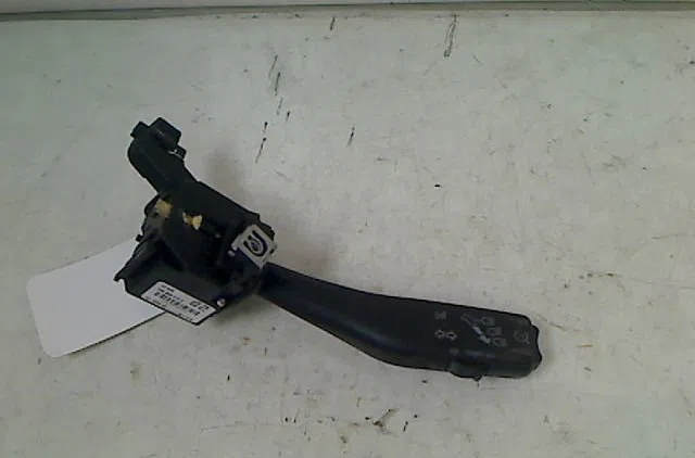 Commande clignotant Volkswagen TOURAN (1T1, 1T2) 2.0 tdi (2003-2010) 5 portes occasion