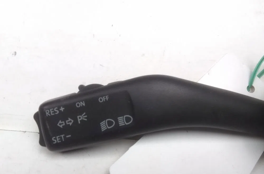Commande clignotant VOLKSWAGEN TOURAN I 2005 occasion