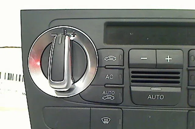 Commande de chauffage Audi A3 (8P1) 1.6 tdi (2009-2012) occasion