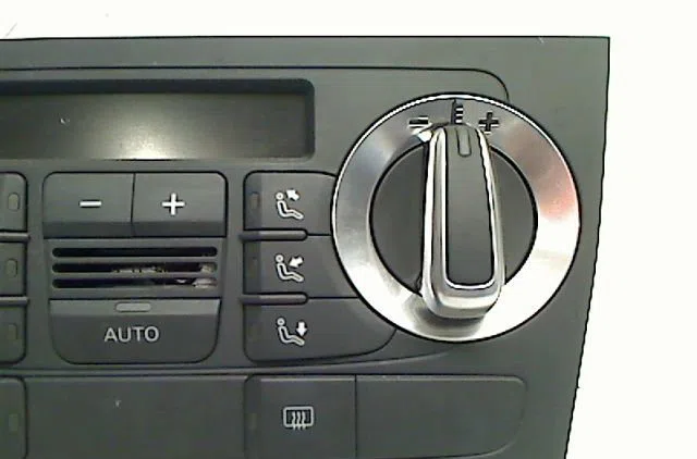 Commande de chauffage Audi A3 (8P1) 1.6 tdi (2009-2012) occasion