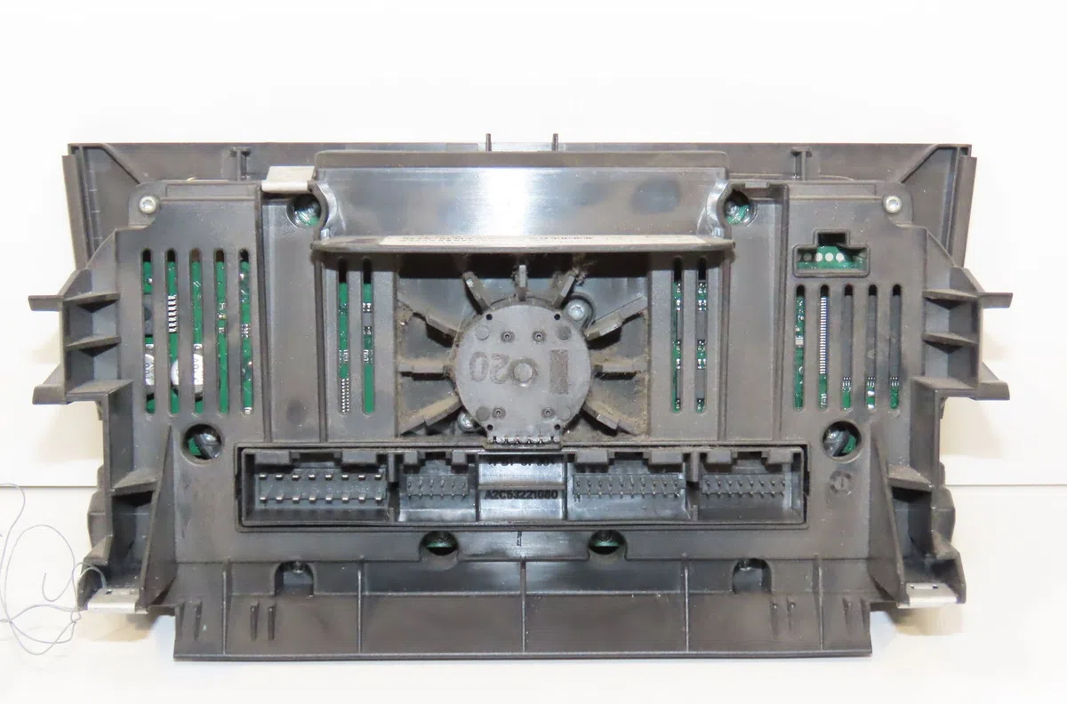 Commande de chauffage Audi A3 (8P1) 1.9 tdi (2003-2010) 3 portes occasion