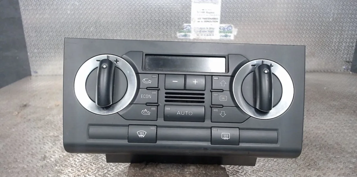 Commande de chauffage Audi A3 Sportback (8PA) 2.0 tdi 16v (2004-2013) 5 portes occasion