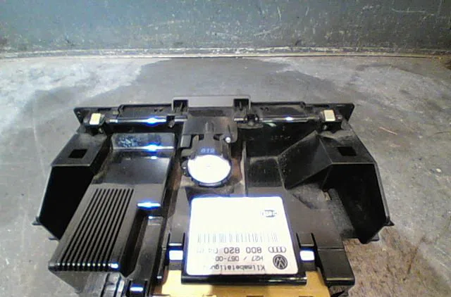 Commande de chauffage Audi A4 B5 (8D2) 2.5 tdi quattro (1997-2000) occasion