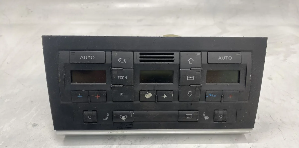 Commande de chauffage Audi A4 B6 Avant (8E5) 2.5 tdi quattro (2001-2004) occasion
